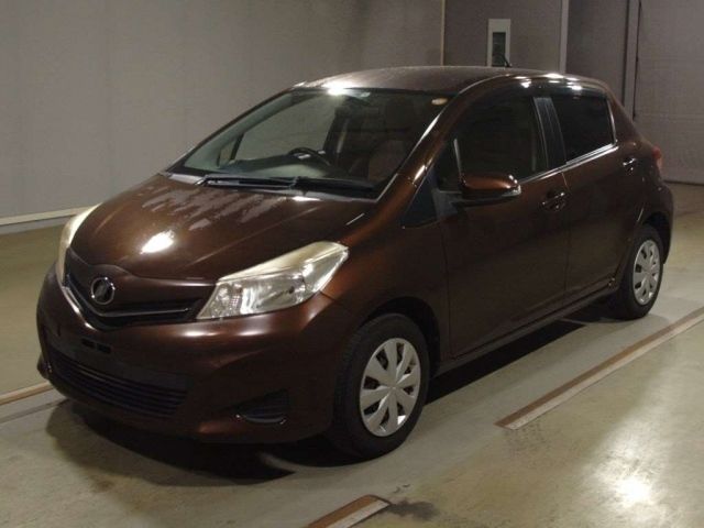 7001 Toyota Vitz NSP130 2012 г. (TAA Hyogo)