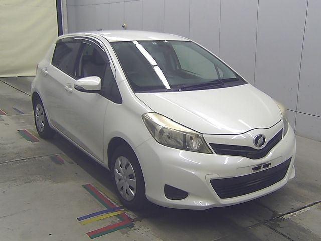 70170 Toyota Vitz NSP130 2012 г. (Honda Kansai)