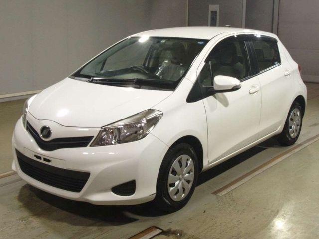 7035 Toyota Vitz KSP130 2012 г. (TAA Hyogo)