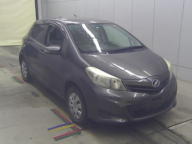 70404 Toyota Vitz KSP130 2013 г. (Honda Kansai)