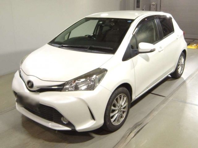 7063 Toyota Vitz NSP130 2014 г. (TAA Tohoku)