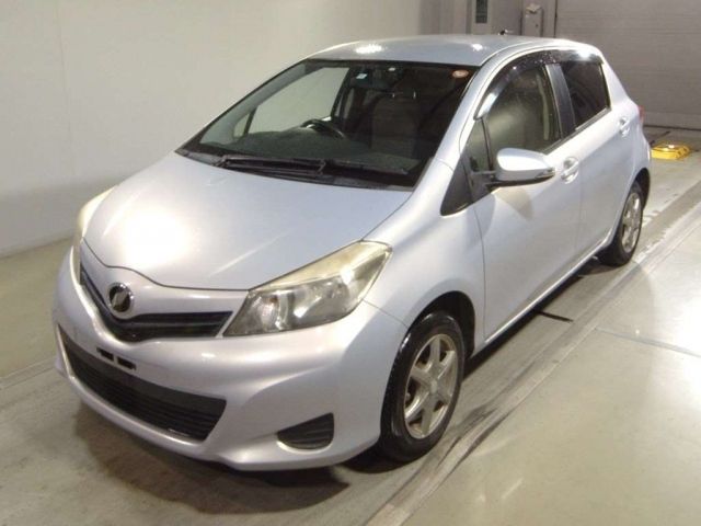 7082 Toyota Vitz KSP130 2012 г. (TAA Tohoku)