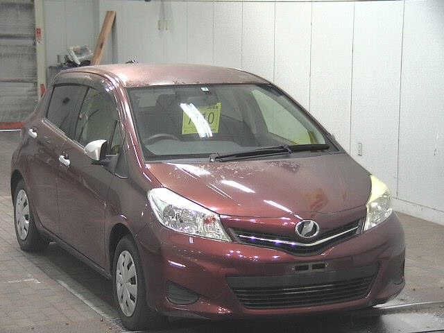 7110 Toyota Vitz KSP130 2011 г. (JU Fukushima)