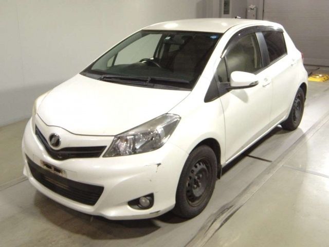 7174 Toyota Vitz KSP130 2012 г. (TAA Tohoku)