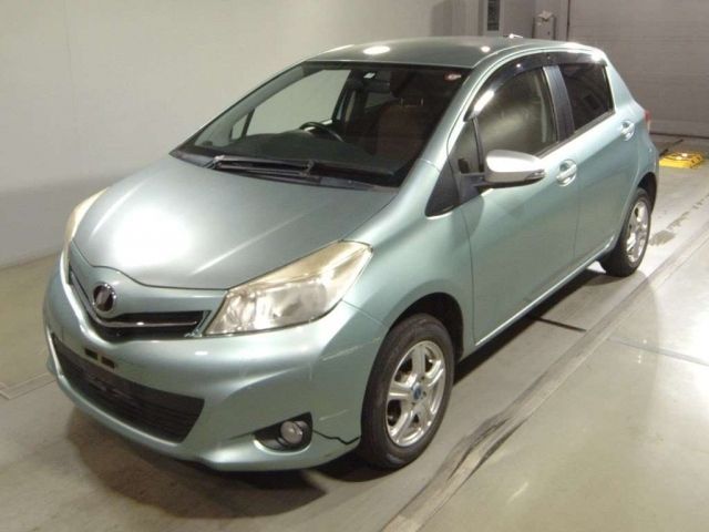 7216 Toyota Vitz NSP135 2011 г. (TAA Tohoku)