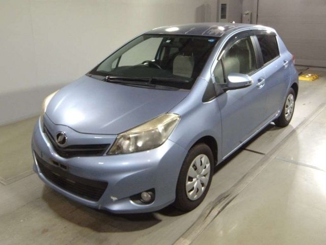 7225 Toyota Vitz NSP130 2011 г. (TAA Tohoku)