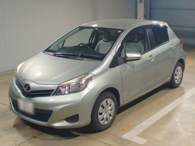 7271 Toyota Vitz KSP130 2011 г. (TAA Kinki)