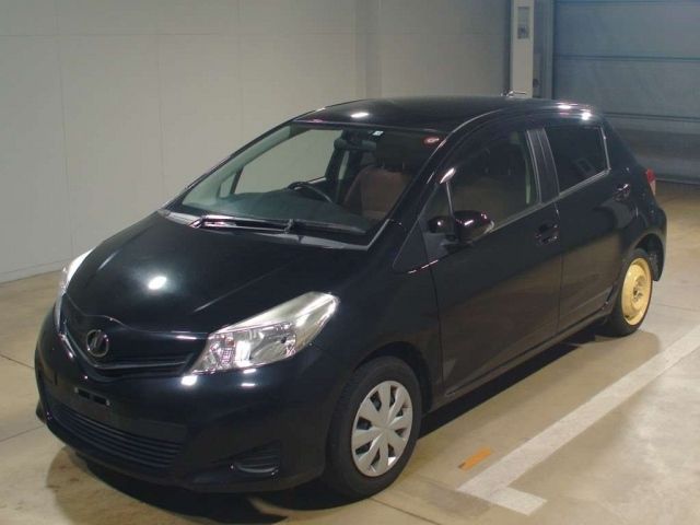 7322 Toyota Vitz NSP130 2011 г. (TAA Kinki)