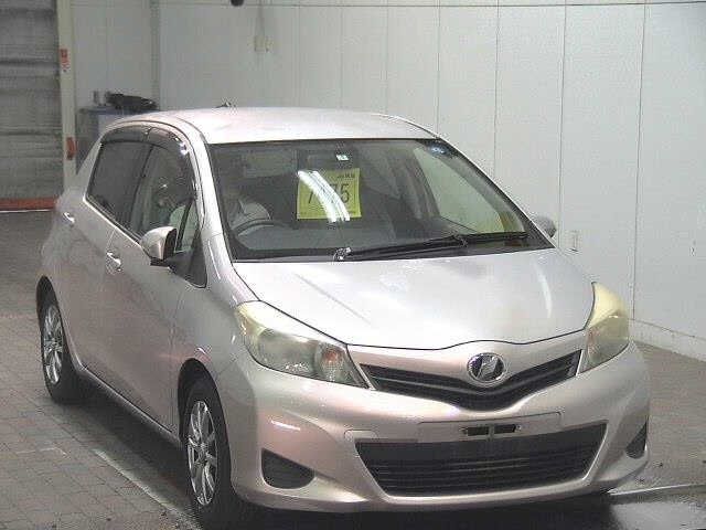 7475 Toyota Vitz KSP130 2011 г. (JU Fukushima)