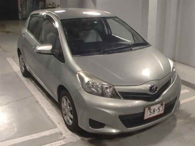 8266 Toyota Vitz NSP130 2011 г. (JU Tokyo)