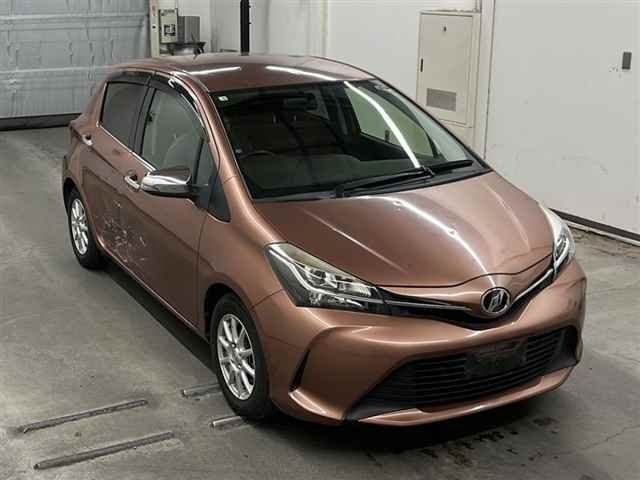 85060 Toyota Vitz NSP130 2014 г. (MIRIVE Saitama)