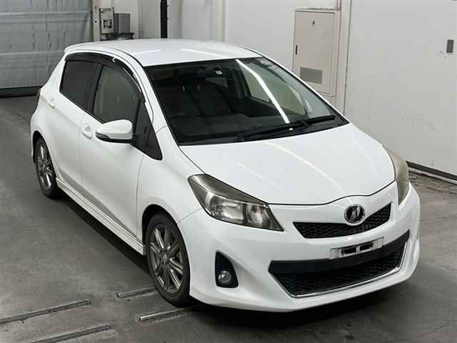 85073 Toyota Vitz NCP131 2012 г. (MIRIVE Saitama)