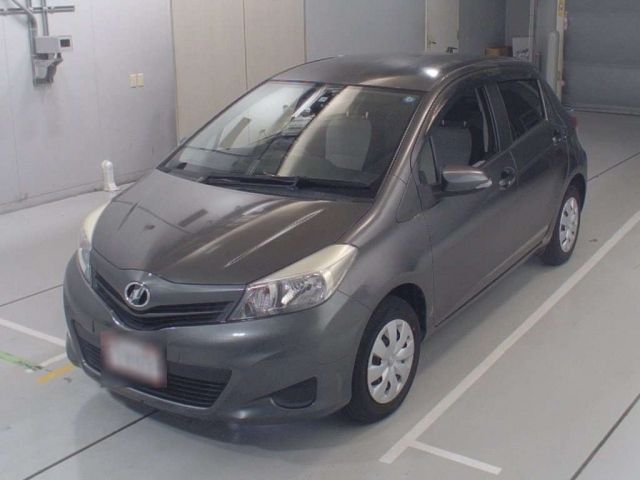 90325 Toyota Vitz NSP130 2013 г. (CAA Chubu)