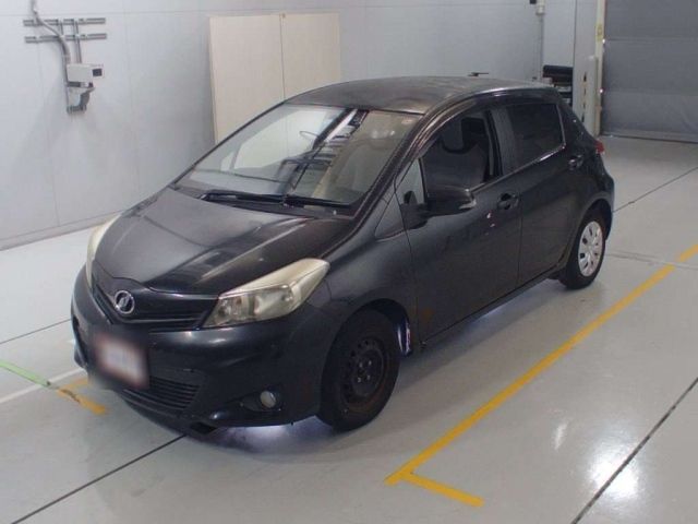 90349 Toyota Vitz KSP130 2012 г. (CAA Chubu)