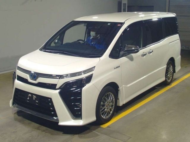 12581 Toyota Voxy ZWR80W 2019 г. (TAA Yokohama)