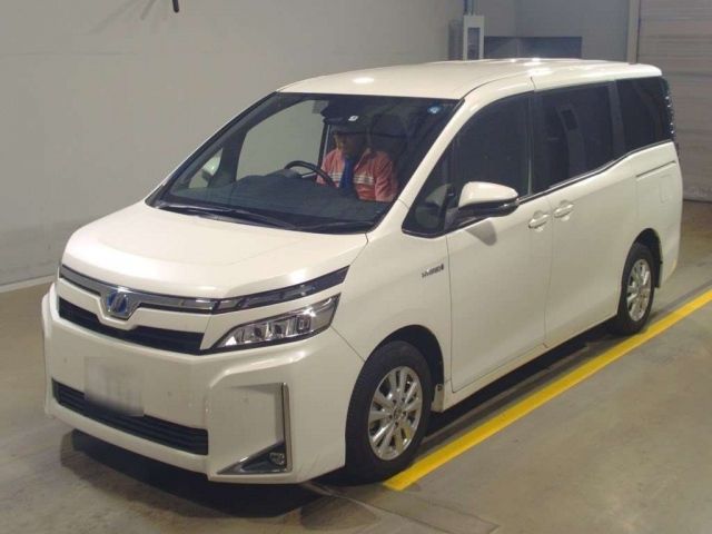 12581 Toyota Voxy ZWR80G 2019 г. (TAA Yokohama)