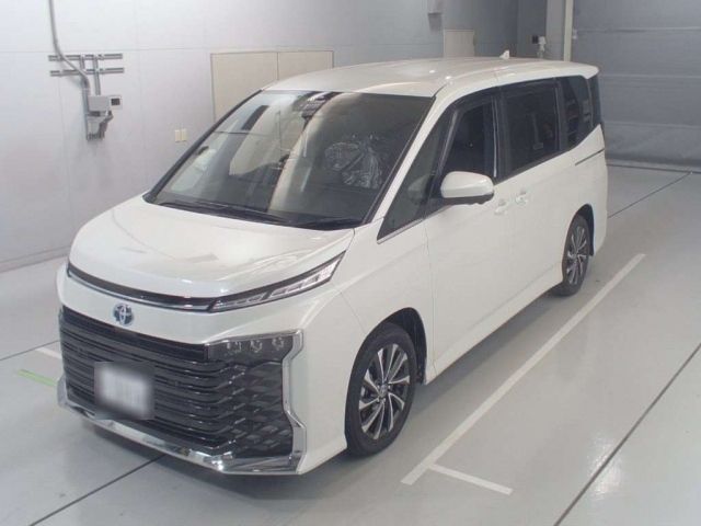 20185 Toyota Voxy ZWR90W 2023 г. (CAA Chubu)