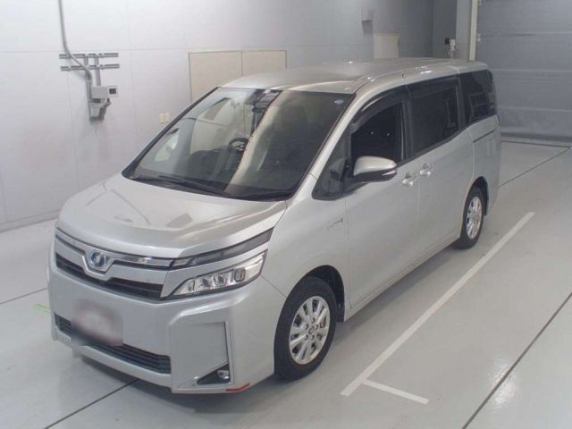 30449 Toyota Voxy ZWR80G 2018 г. (CAA Chubu)