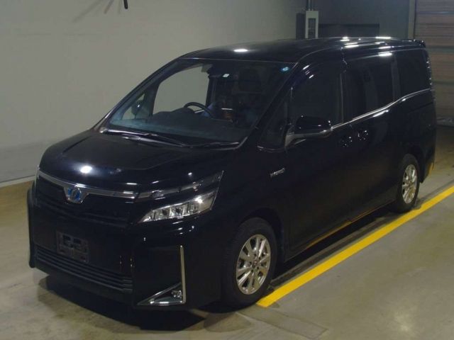 309 Toyota Voxy ZWR80G 2018 г. (TAA Yokohama)