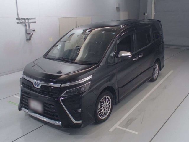 36460 Toyota Voxy ZWR80W 2020 г. (CAA Chubu)