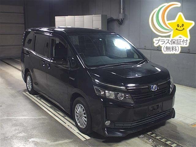 5075 Toyota Voxy ZWR80G 2015 г. (JU Gifu)