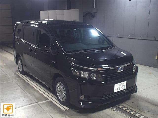 5625 Toyota Voxy ZWR80G 2015 г. (JU Gifu)