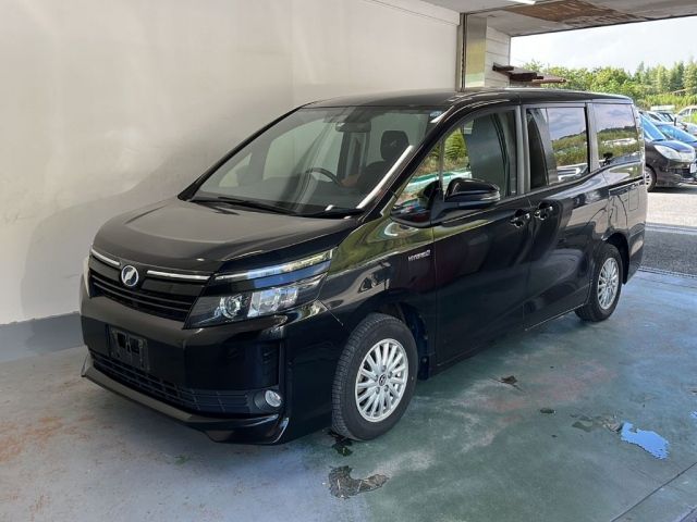 8074 Toyota Voxy ZWR80G 2014 г. (KCAA Kyoto)