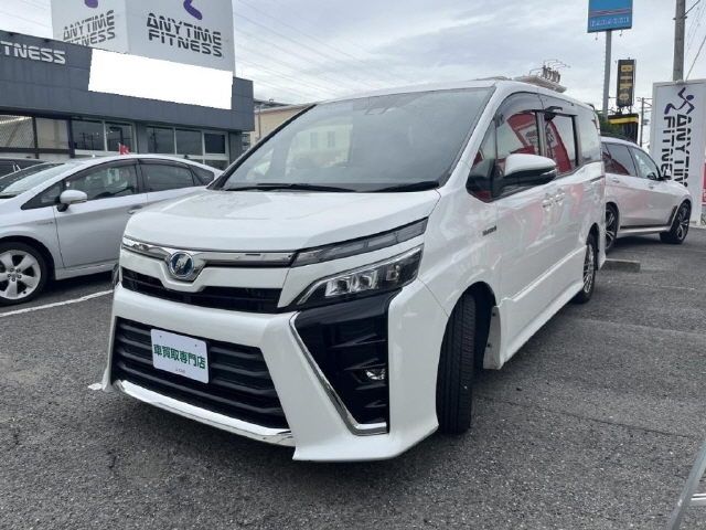 9022 Toyota Voxy ZWR80W 2017 г. (IAA Osaka)