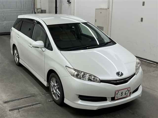 10022 Toyota Wish ZGE20G 2014 г. (MIRIVE Saitama)