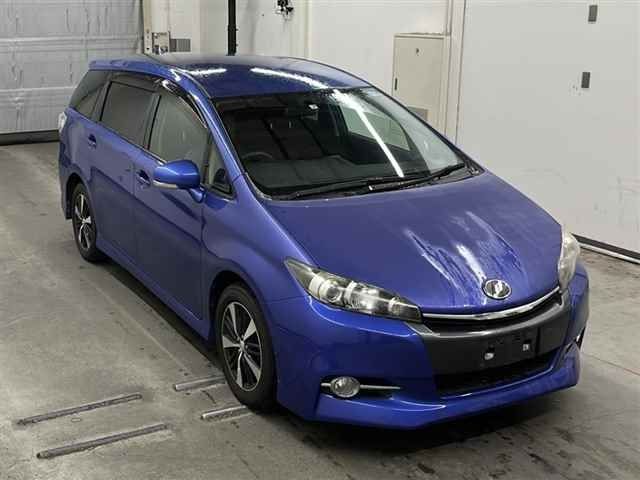 10075 Toyota Wish ZGE20W 2013 г. (MIRIVE Saitama)