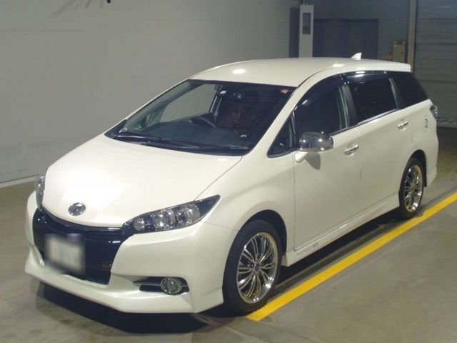 12628 Toyota Wish ZGE20W 2016 г. (TAA Yokohama)