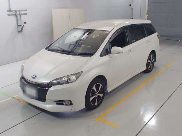 30134 Toyota Wish ZGE20W 2016 г. (CAA Chubu)