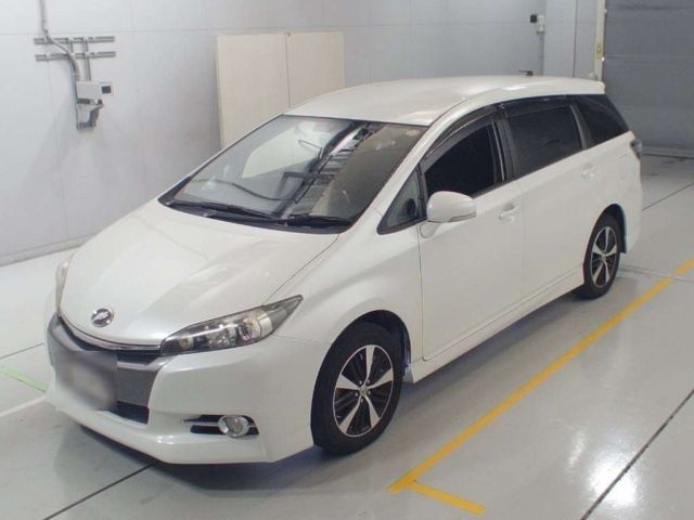 30590 Toyota Wish ZGE20W 2014 г. (CAA Chubu)