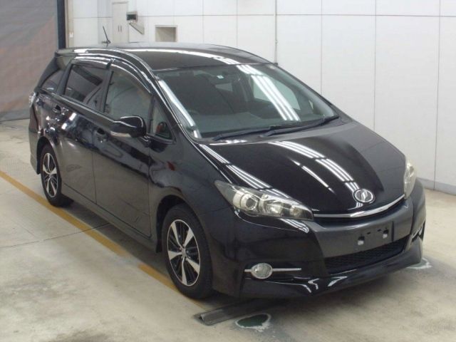 40 Toyota Wish ZGE20W 2013 г. (NAA Osaka)