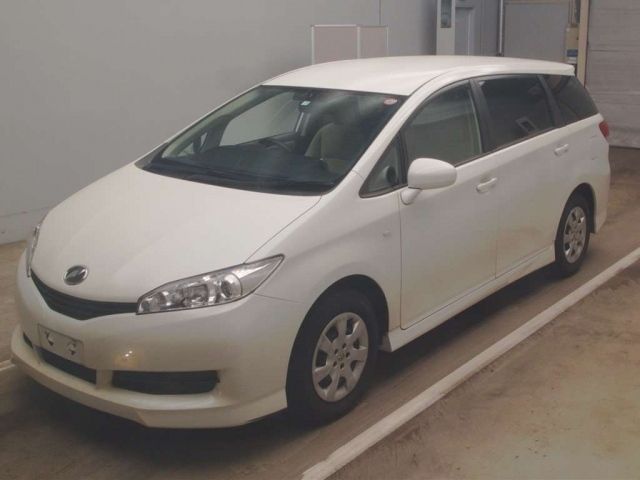 4018 Toyota Wish ZGE20G 2011 г. (TAA Kantou)