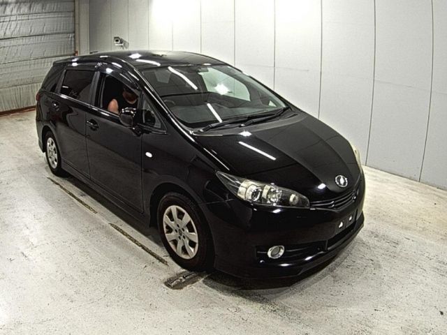 4216 Toyota Wish ZGE20G 2011 г. (LAA Okayama)