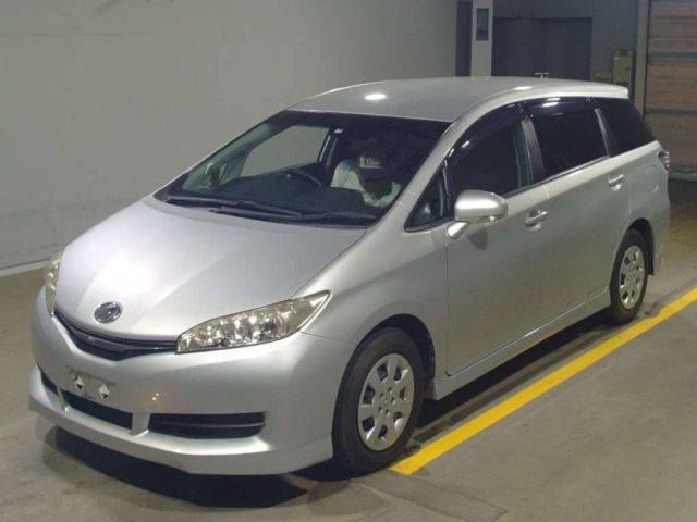 489 Toyota Wish ZGE20G 2015 г. (TAA Yokohama)