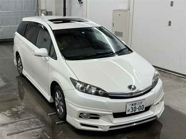 75161 Toyota Wish ZGE25W 2013 г. (MIRIVE Saitama)