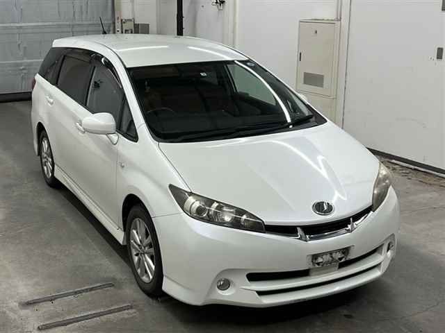 85068 Toyota Wish ZGE20W 2011 г. (MIRIVE Saitama)