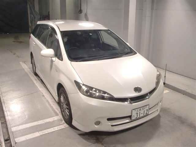 8526 Toyota Wish ZGE20W 2011 г. (JU Tokyo)