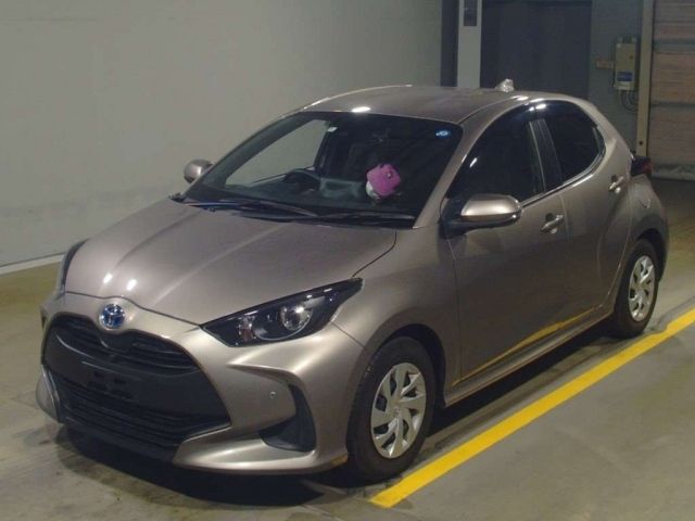 12482 Toyota Yaris MXPH10 2020 г. (TAA Yokohama)