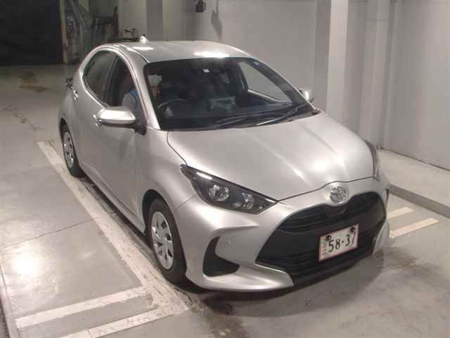 8325 Toyota Yaris KSP210 2020 г. (JU Tokyo)