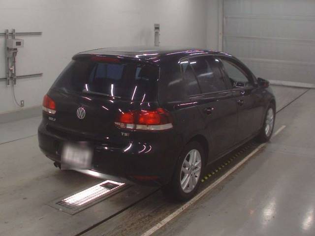 10203 VOLKSWAGEN GOLF 1KCAX 2011 г. (CAA Tokyo)