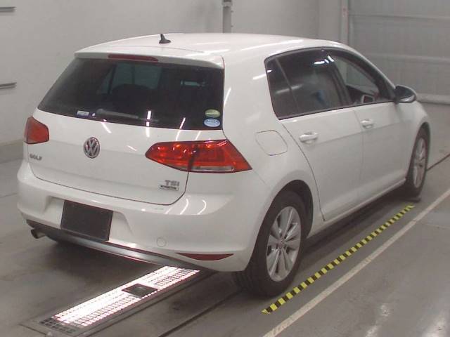 10206 VOLKSWAGEN GOLF AUCJZ 2016 г. (CAA Tokyo)