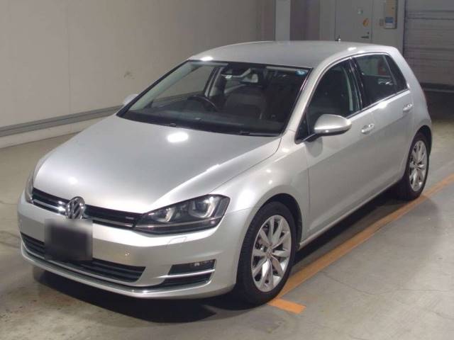 30027 VOLKSWAGEN GOLF AUCPT 2016 г. (TAA Minami Kyushu)