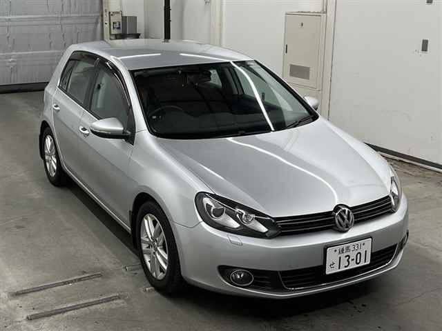 35006 VOLKSWAGEN GOLF 1KCAX 2011 г. (MIRIVE Saitama)