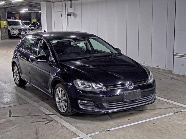 380 VOLKSWAGEN GOLF AUCPT 2014 г. (ZIP Osaka)