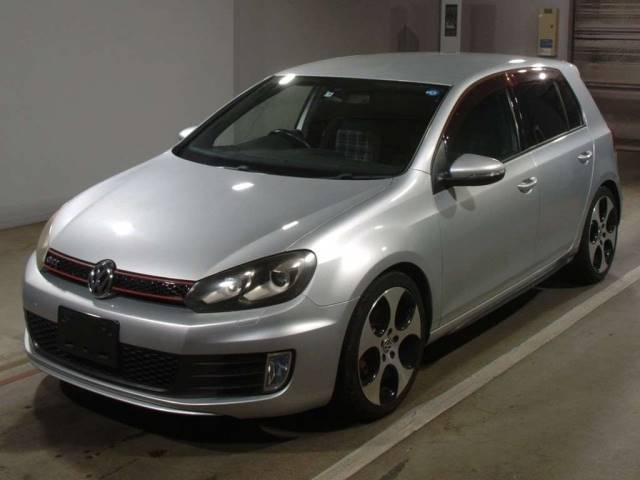 5018 VOLKSWAGEN GOLF 1KCCZ 2011 г. (TAA Chubu)