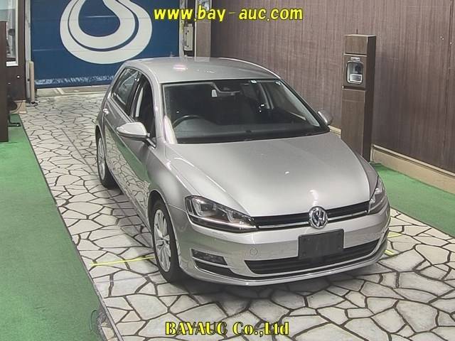 60049 VOLKSWAGEN GOLF AUCPT 2015 г. (BAYAUC)