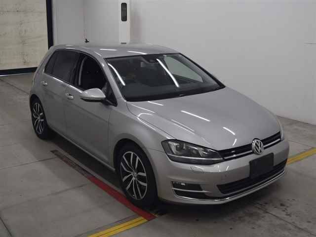 70148 VOLKSWAGEN GOLF AUCPT 2014 г. (MIRIVE Osaka)